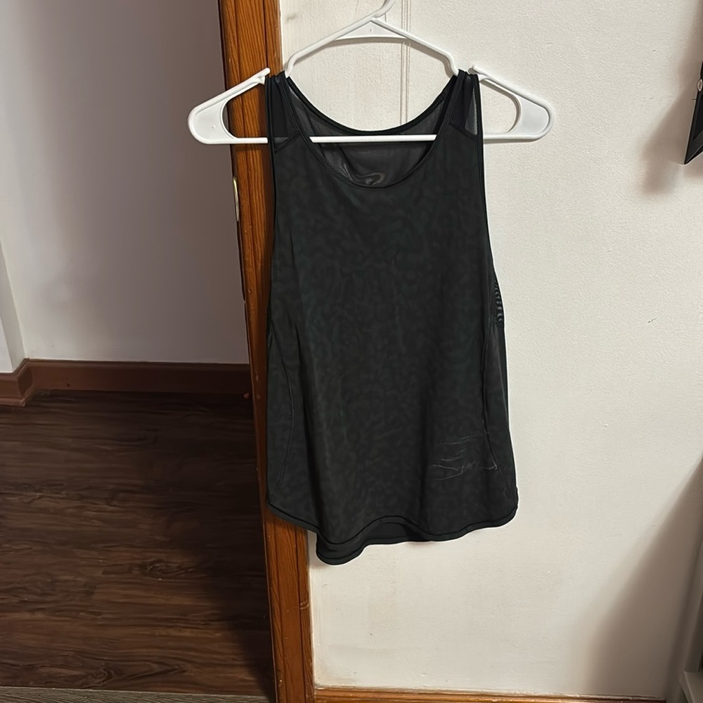 Cannot remeber the size, I want to say 2-4. I am 125 pounds, 5’5” and it fits.